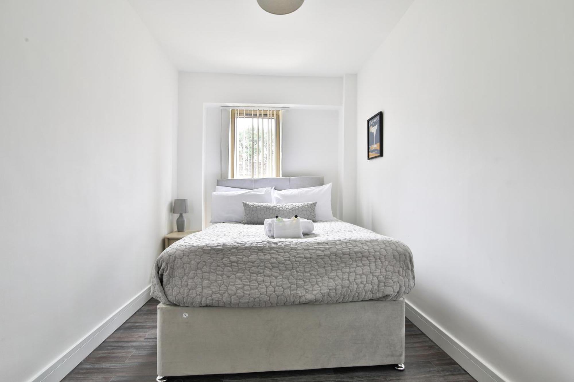 Amber Vista 2 Bedroom Apartments- Supermarket, Coffee Shop, Restaurants & Parking Below Κάρντιφ Εξωτερικό φωτογραφία