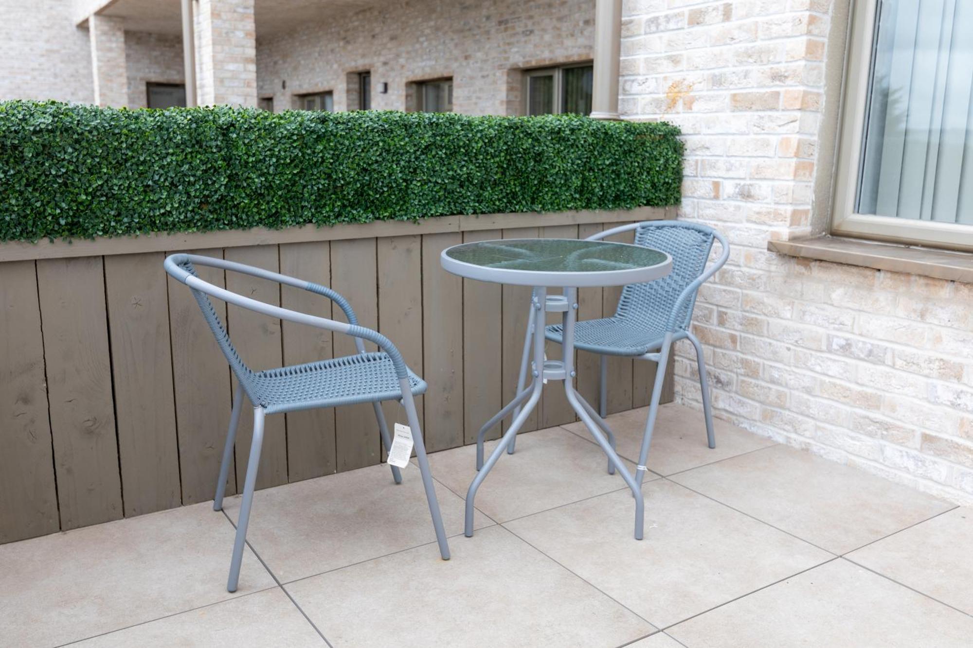 Amber Vista 2 Bedroom Apartments- Supermarket, Coffee Shop, Restaurants & Parking Below Κάρντιφ Εξωτερικό φωτογραφία